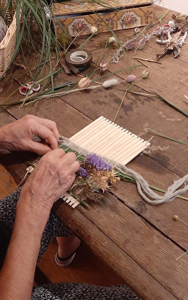 Atelier de tissage végétal avec le Temps des Cueillettes