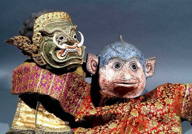 Masque de l'ogre Ngoh et masque du roi des singes Hanuman